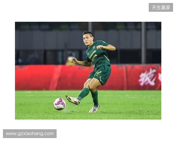 梁诺恒：父亲身体不好希望踢港超照顾他，盼浙江队能拿中超冠军