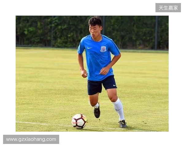 朱辰杰:自己在国家队算中生代球员,希望分享一些经验给年轻球员 朱辰杰:自己在国家队算中生代球员,希望分享一些经验给年轻球员