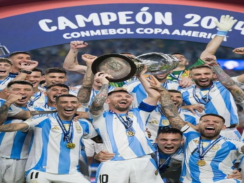 美洲举办的8届世界杯南美队夺冠7次,唯一例外是2014