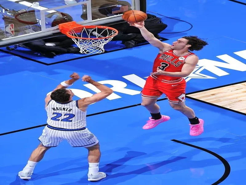 利物浦客战利兹联：萨拉赫、伊萨克替补，维尔茨、琼斯首发